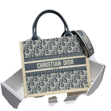 Load image into Gallery viewer, Blossom Garden Tote Bag