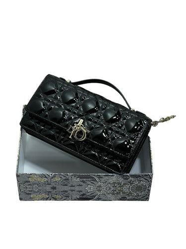 Royale Patent Chain Bag
