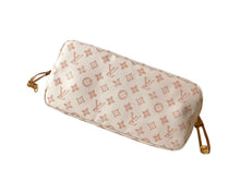 Load image into Gallery viewer, Pastel Monogram Everyday Tote Bag