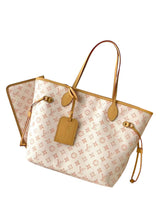 Load image into Gallery viewer, Pastel Monogram Everyday Tote Bag