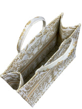 Load image into Gallery viewer, Blossom Garden Tote Bag